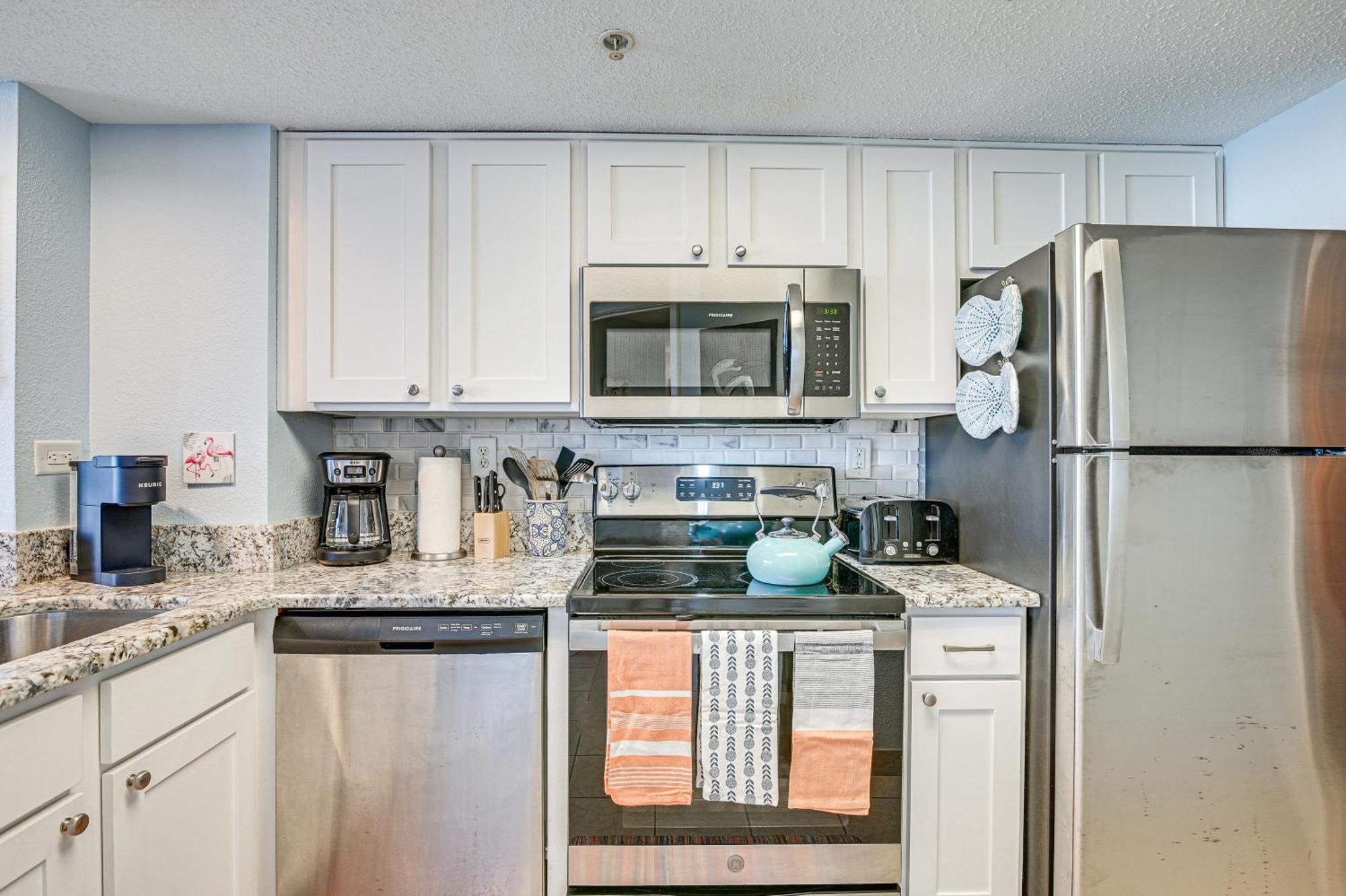 Beachy Condo With Pool Access And Steps To Boardwalk! Myrtle Beach Buitenkant foto